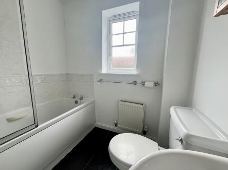 3 bedroom Semi-detached house to let in Housesteads Gardens, Longbenton, NE12