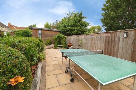 5 bedroom Detached house for sale in Settlingstone Close, Haydon Grange, Newcastle upon Tyne, NE7