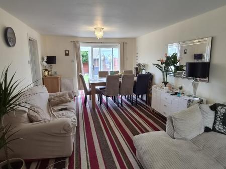 4 bedroom Flat to let in Haversham Place, Benton, Newcastle upon Tyne, NE7