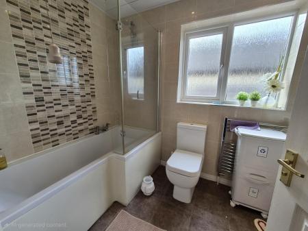 4 bedroom Flat to let in Haversham Place, Benton, Newcastle upon Tyne, NE7