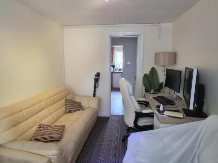 4 bedroom Flat to let in Haversham Place, Benton, Newcastle upon Tyne, NE7