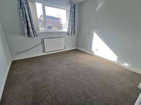 2 bedroom Flat to let in Hunters Court, Gosforth, Newcastle upon Tyne, NE3