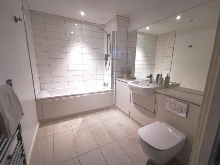 2 bedroom Flat to let in Smokehouse 2, North Tyneside, NE29