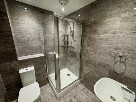 4 bedroom Town house to let in Empire Court, Whitley Bay, NE26