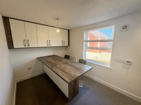 4 bedroom Town house to let in Empire Court, Whitley Bay, NE26