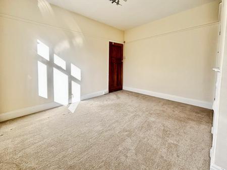 2 bedroom Ground floor flat for sale in Birchwood Avenue, High Heaton, Newcastle upon Tyne, NE7