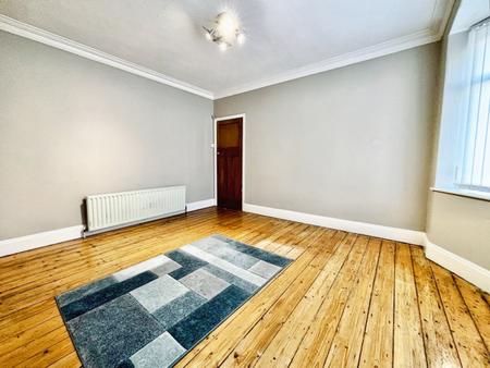 2 bedroom Ground floor flat for sale in Birchwood Avenue, High Heaton, Newcastle upon Tyne, NE7