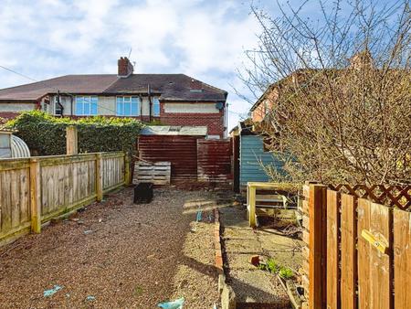 2 bedroom Ground floor flat for sale in Birchwood Avenue, High Heaton, Newcastle upon Tyne, NE7