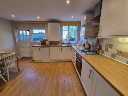 2 bedroom Semi-detached house to let in Fontburn Place, Benton, Newcastle upon Tyne, NE7