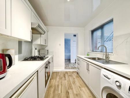 2 bedroom Flat for sale in Oswin Avenue, Forest Hall, Newcastle upon Tyne, NE12