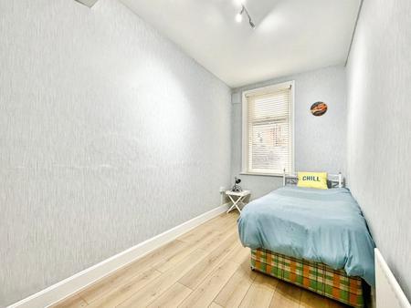 2 bedroom Flat for sale in Oswin Avenue, Forest Hall, Newcastle upon Tyne, NE12