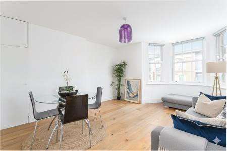 1 bedroom Flat for sale in Oakhurst Grove, East Dulwich, London, SE22