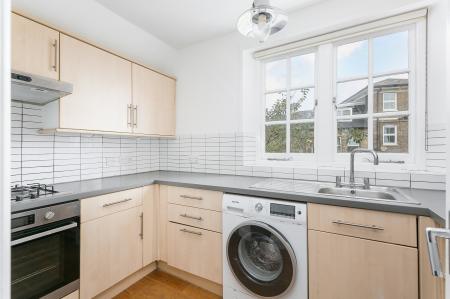 1 bedroom Flat for sale in Oakhurst Grove, East Dulwich, London, SE22