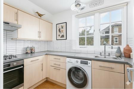 1 bedroom Flat for sale in Oakhurst Grove, East Dulwich, London, SE22