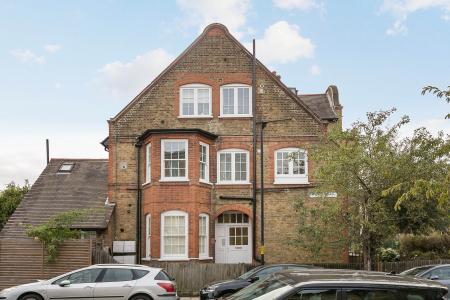 1 bedroom Flat for sale in Oakhurst Grove, East Dulwich, London, SE22