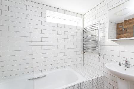 2 bedroom Flat for sale in Peckham Rye, Peckham, London, SE15