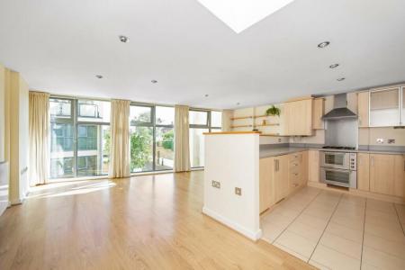 1 bedroom Flat to let in Peckham Rye, Peckham, London, SE15
