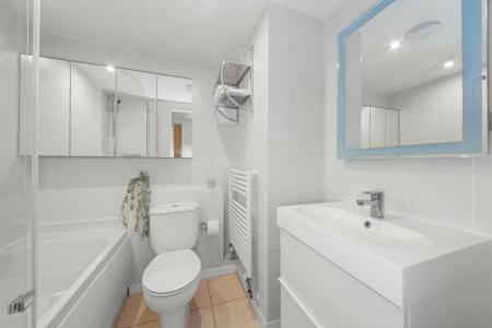 1 bedroom Flat to let in Peckham Rye, Peckham, London, SE15