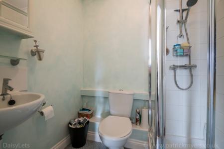 2 bedroom Flat to let in Enversham Court, Pearfield Road, Forest Hill, London, SE23