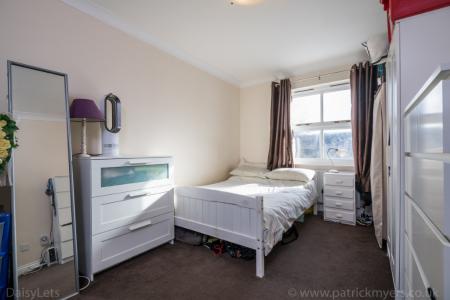 2 bedroom Flat to let in Enversham Court, Pearfield Road, Forest Hill, London, SE23