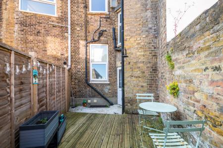 2 bedroom Maisonette to let in Dartmouth Road, London, SE26