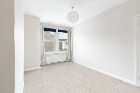 2 bedroom Terraced House to let in Woodcote Place, West Norwood, London, SE27