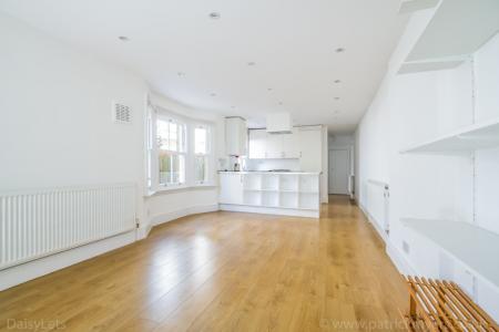 2 bedroom Flat for sale in Goodrich Road, East Dulwich, London, SE22
