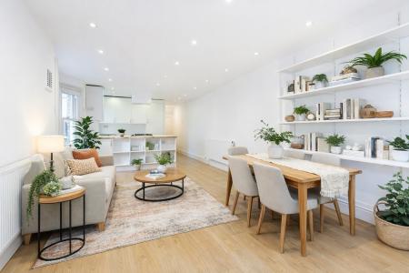 2 bedroom Flat for sale in Goodrich Road, East Dulwich, London, SE22