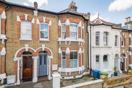2 bedroom Flat for sale in Goodrich Road, East Dulwich, London, SE22