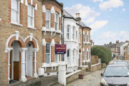 2 bedroom Flat for sale in Goodrich Road, East Dulwich, London, SE22
