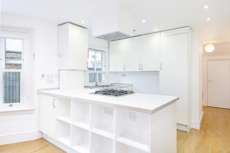 2 bedroom Flat for sale in Goodrich Road, East Dulwich, London, SE22
