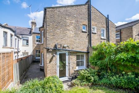 2 bedroom Flat for sale in Goodrich Road, East Dulwich, London, SE22