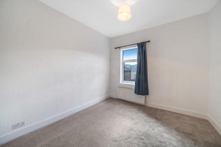 2 bedroom Flat to let in Underhill Road, East Dulwich, London, SE22