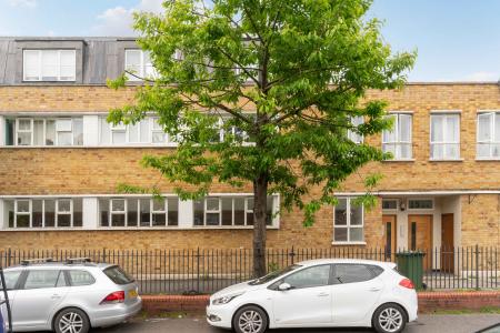 1 bedroom Flat for sale in David's Road, Forest Hill, London, SE23