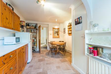 1 bedroom Flat to let in The Gardens, East Dulwich, London, SE22