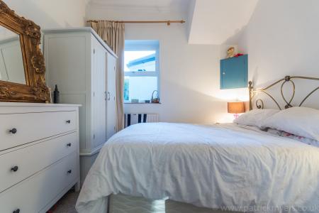1 bedroom Flat to let in The Gardens, East Dulwich, London, SE22