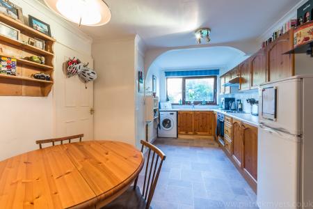 1 bedroom Flat to let in The Gardens, East Dulwich, London, SE22