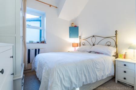 1 bedroom Flat to let in The Gardens, East Dulwich, London, SE22
