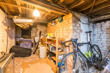 1 bedroom Flat to let in The Gardens, East Dulwich, London, SE22