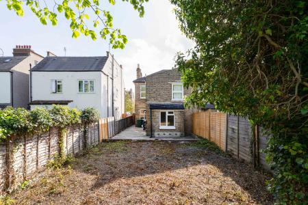 2 bedroom Flat to let in Hurstbourne Road, Forest Hill, London, SE23