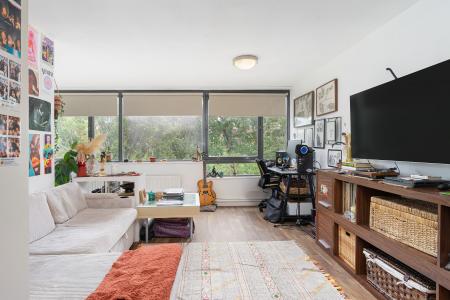 1 bedroom Flat to let in Bampton Road, Forest Hill, London, SE23