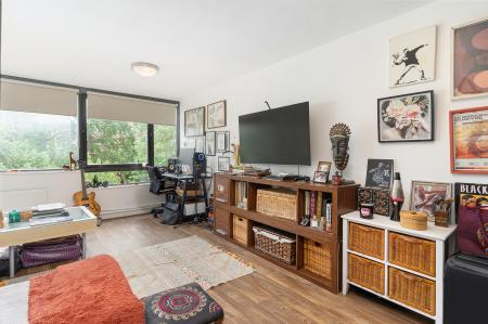 1 bedroom Flat to let in Bampton Road, Forest Hill, London, SE23