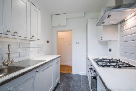 2 bedroom Flat to let in Perry Vale, Forest Hill, London, SE23