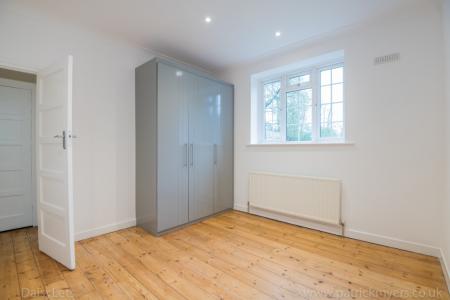 2 bedroom Flat to let in Perry Vale, Forest Hill, London, SE23