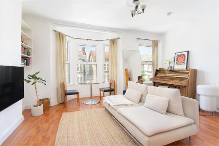 2 bedroom Flat to let in Muschamp Road, Peckham, London, SE15