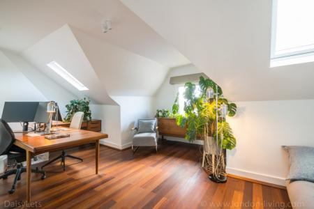 1 bedroom Flat to let in Lordship Lane, East Dulwich, London, SE22