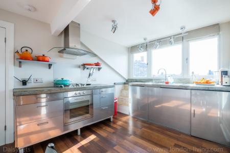1 bedroom Flat to let in Lordship Lane, East Dulwich, London, SE22