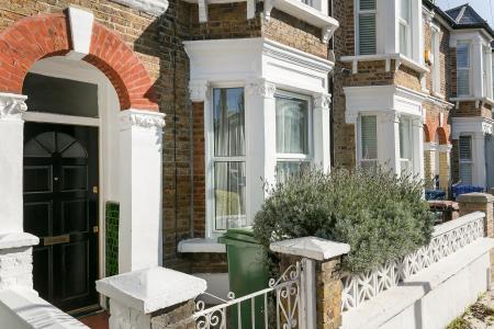 1 bedroom Flat to let in Rodwell Road, East Dulwich, London, SE22