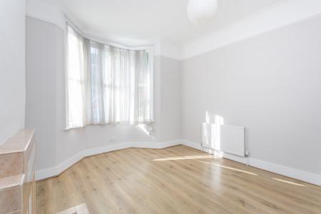 1 bedroom Flat to let in Rodwell Road, East Dulwich, London, SE22