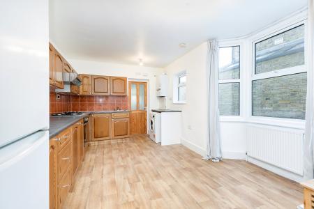 1 bedroom Flat to let in Rodwell Road, East Dulwich, London, SE22